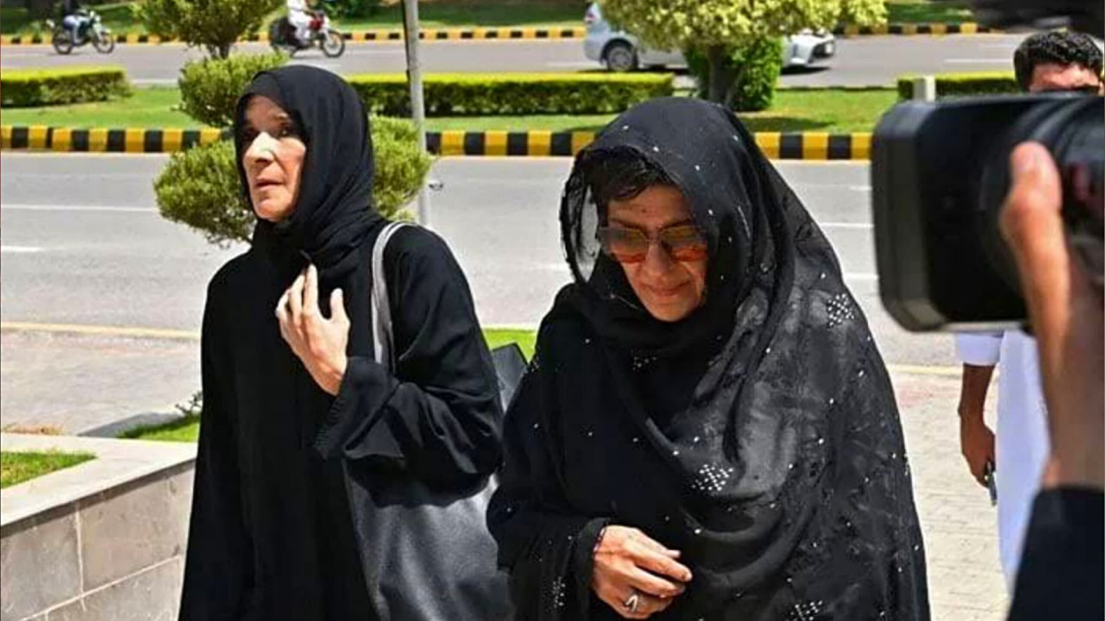 Aleema Khanum , Uzma Khan