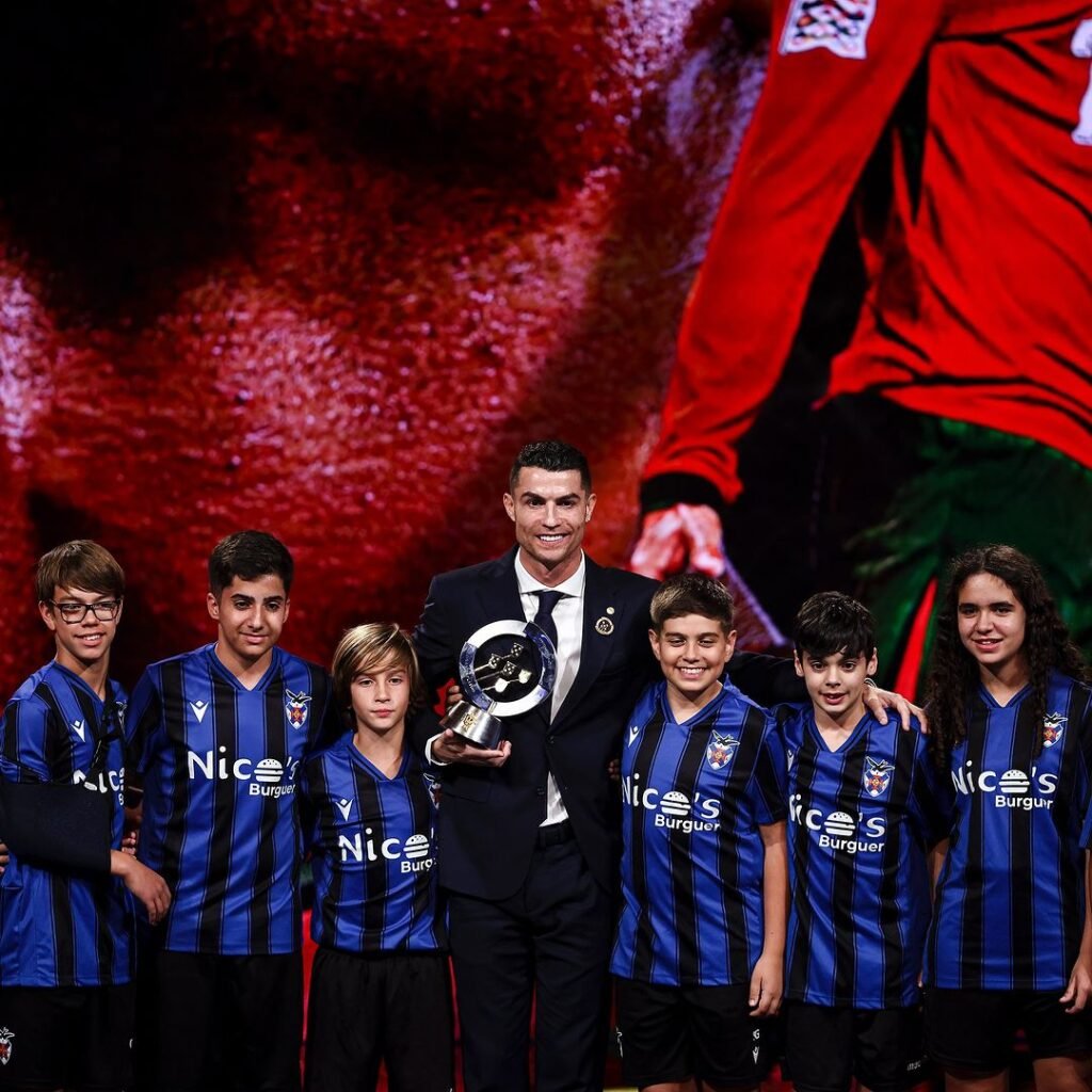 Cristiano Ronaldo Wins the Quinas de Ouro 2024 Award