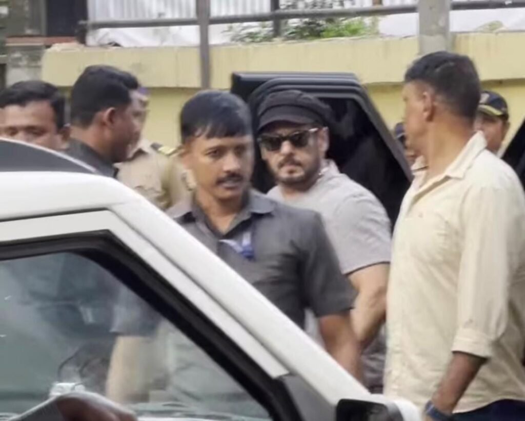 Salman Khan casts his Vote in Maharashtra Elections Amidst high security, despite threats