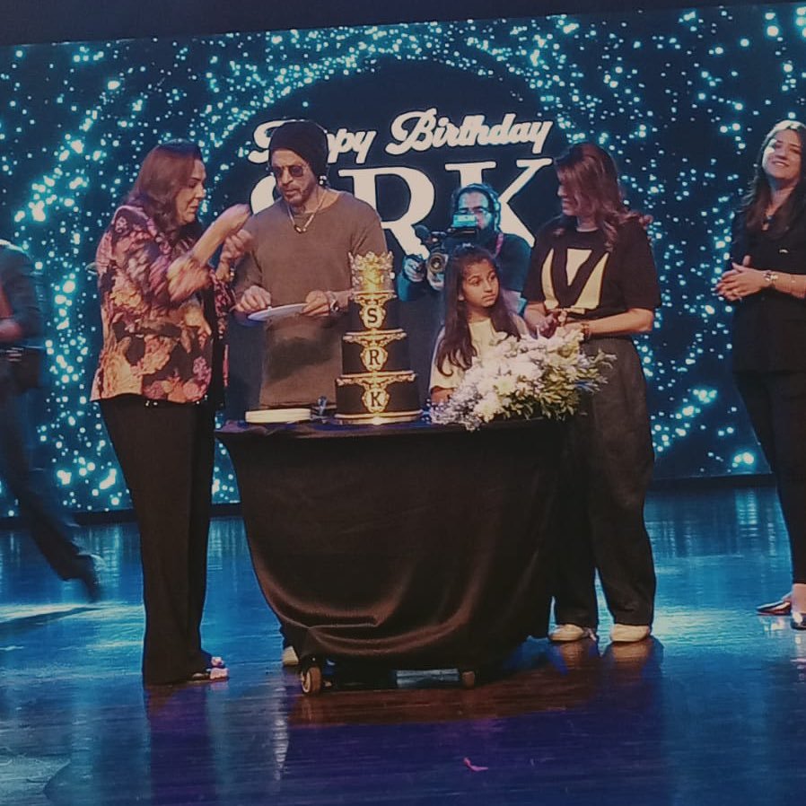 SRK Cake cutting